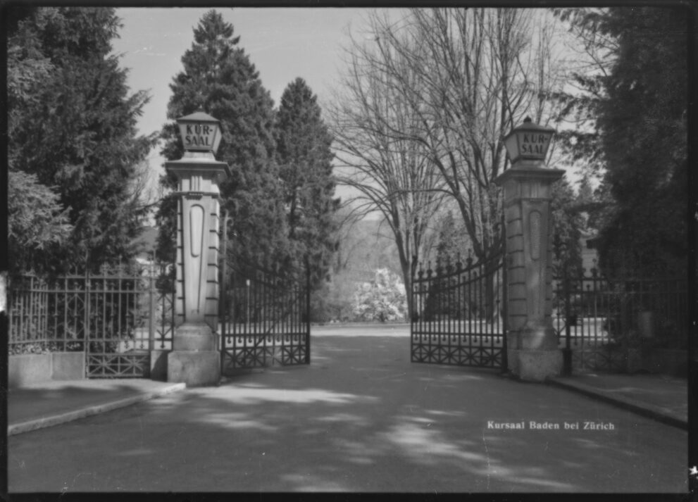 Eingangstor zum Kurpark, um 1943. StArch Q.12.1.158